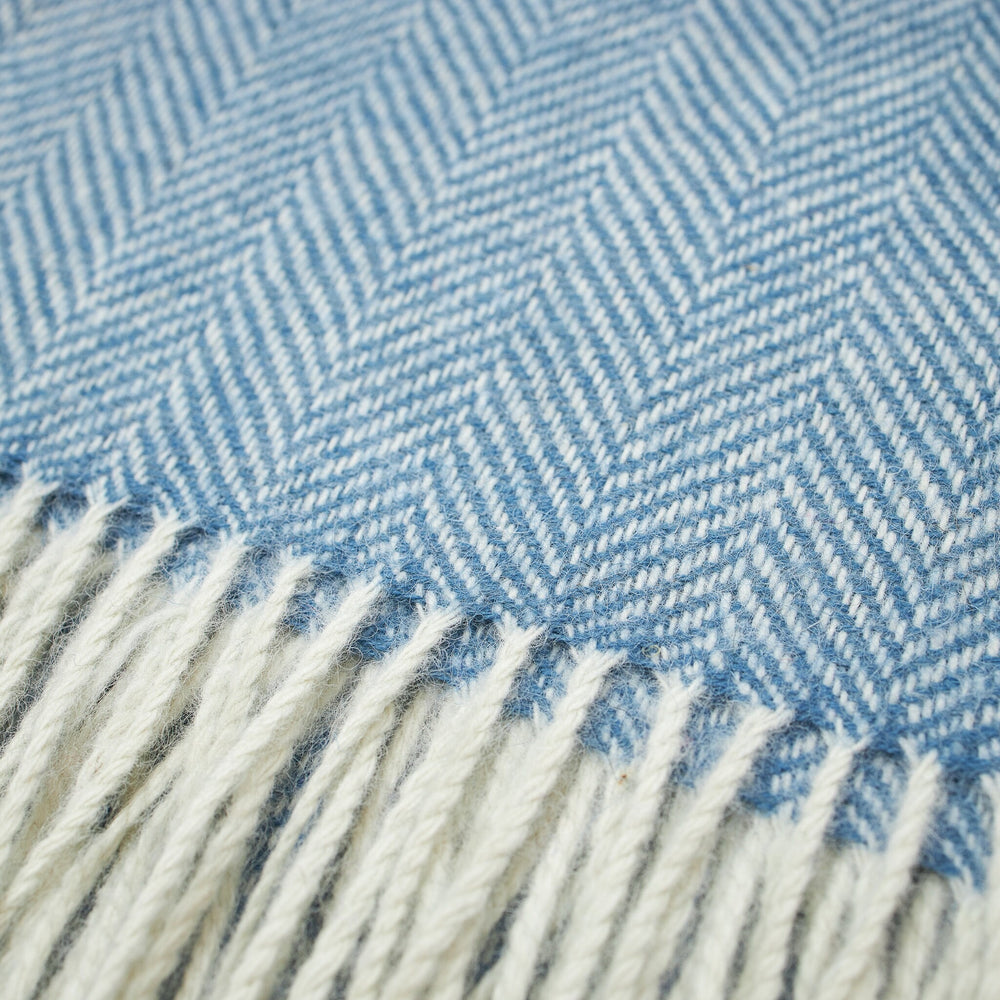 Traditional Herringbone Sky Donegal